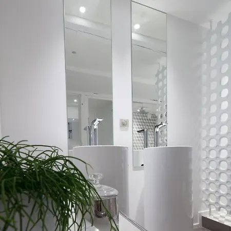 Alojamento de Acomodação e Pequeno-almoço Domaine Du Kaegy - Hebergements 5 Etoiles Steinbrunn-le-Bas